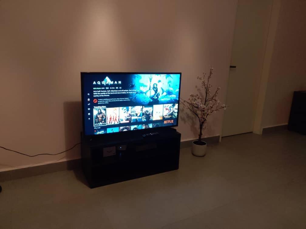 Cozy Studio Unit,Cyberjaya,Wifi, Netflix,Free Parking מראה חיצוני תמונה