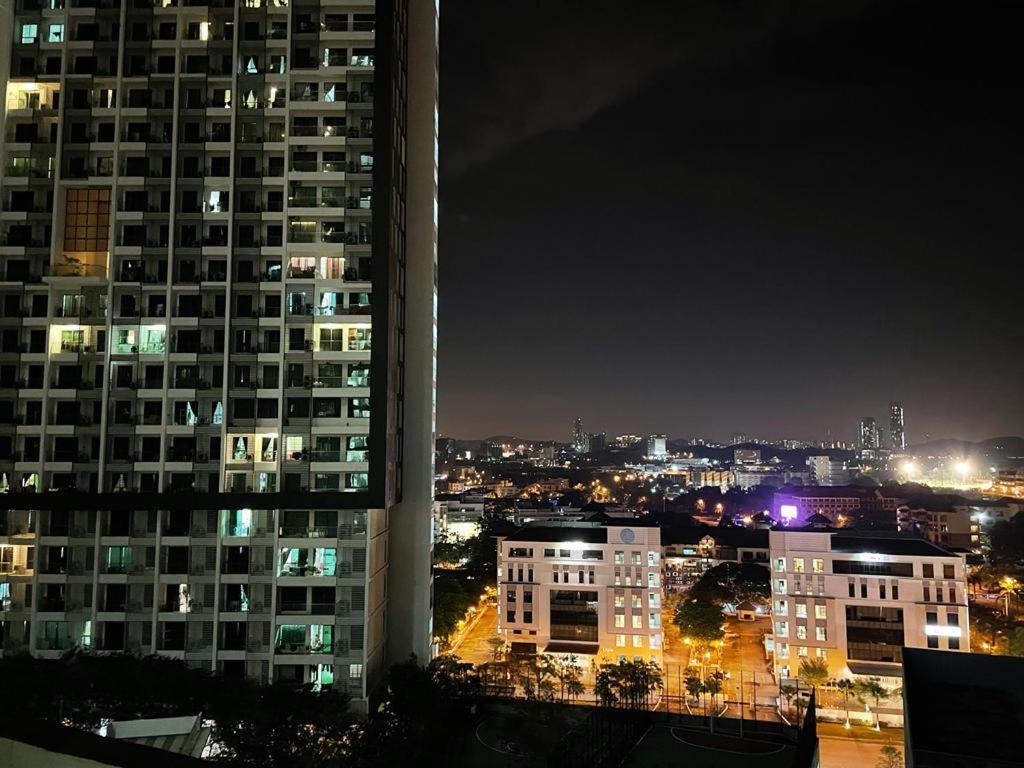 Cozy Studio Unit,Cyberjaya,Wifi, Netflix,Free Parking מראה חיצוני תמונה